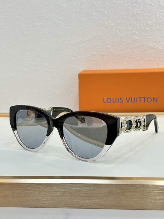 Picture of Louis Vuitton Sunglasses _SKUfw76770153fw